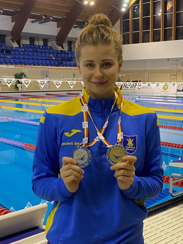 7 medalii pentru Corona Brașov la Campionatul Național de Înot în bazin scurt