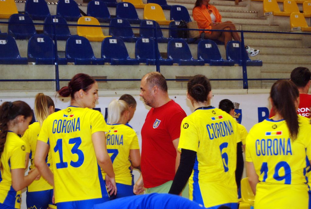 „Avem nevoie de unitate” – un interviu cu Alin Bondar, antrenorul Coronei Brașov